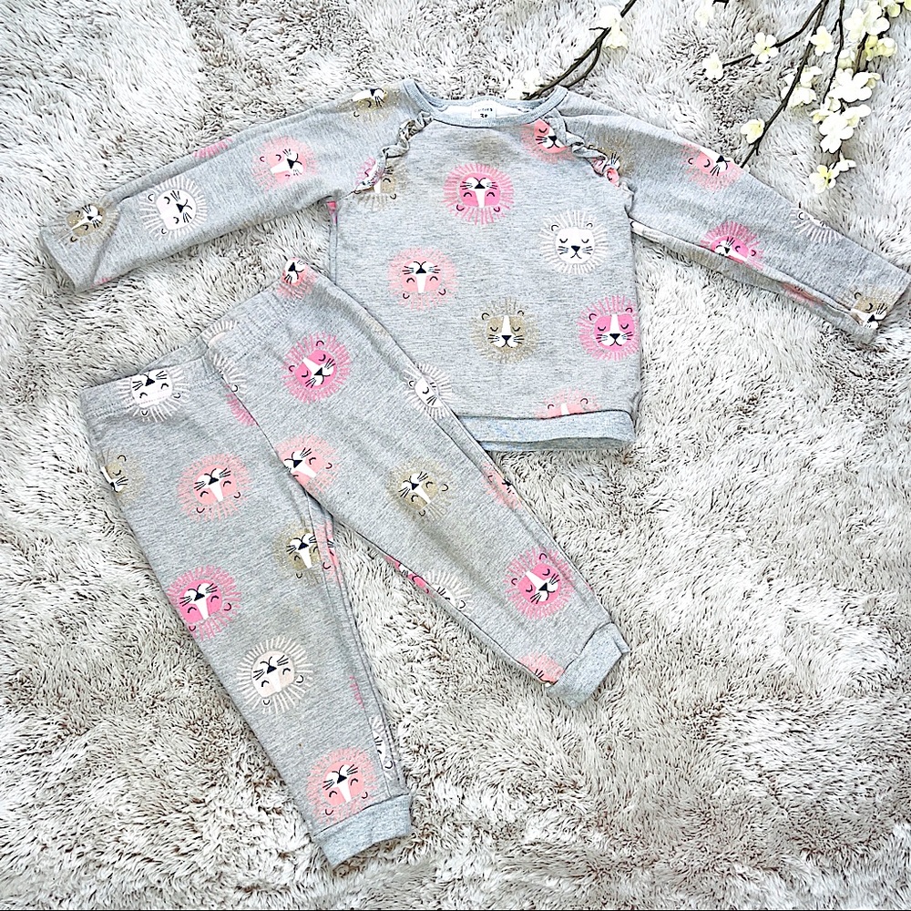 Carter’s toddler matching Sweats set 3T